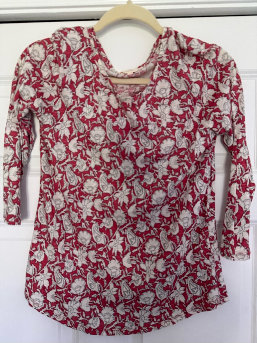 Lucky Brand Red and White Floral 3/4 sleeve